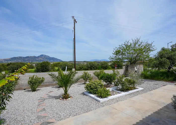 The Garden House * Antimachia
