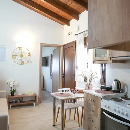 The Garden House * Antimachia