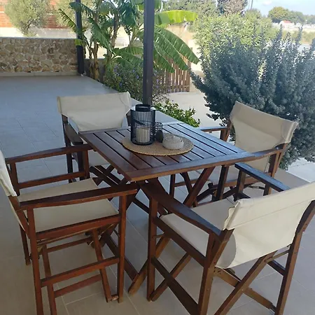 公寓 The Garden House Antimachia