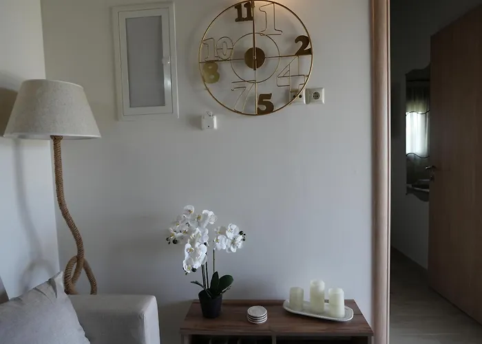 The Garden House * Antimachia